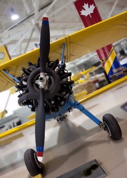 ZoomTravels-travel-hamilton-warplane-heritage-museum-family